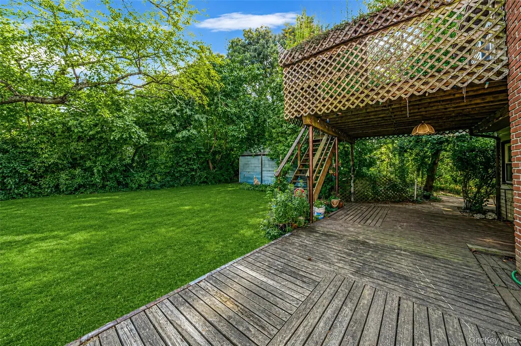 2439 2nd Street East Meadow NY 11554
