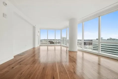 5 Renaissance White Plains NY 10601