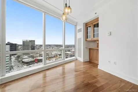5 Renaissance White Plains NY 10601