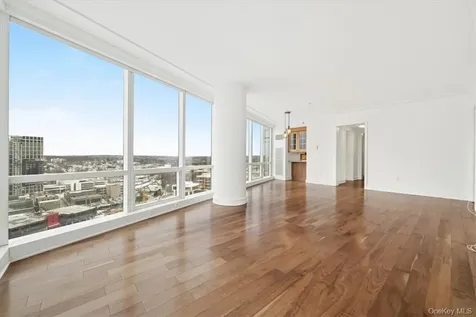 5 Renaissance White Plains NY 10601