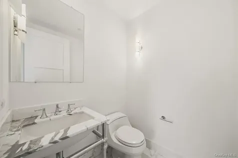 5 Renaissance White Plains NY 10601