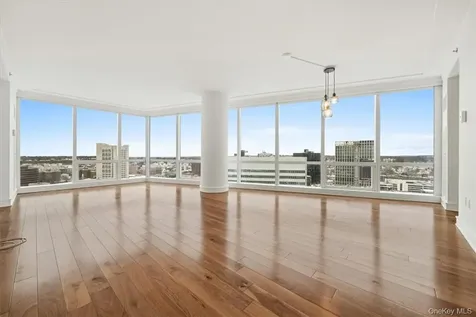 5 Renaissance White Plains NY 10601