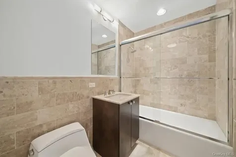 5 Renaissance White Plains NY 10601