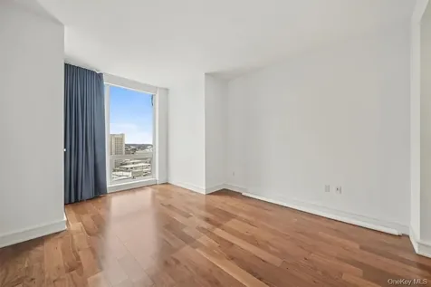 5 Renaissance White Plains NY 10601