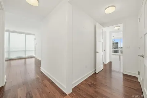 5 Renaissance White Plains NY 10601