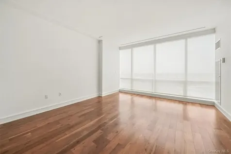 5 Renaissance White Plains NY 10601