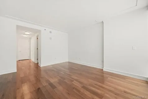 5 Renaissance White Plains NY 10601