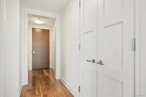 5 Renaissance White Plains NY 10601