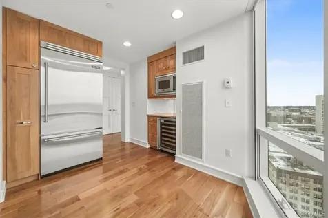 5 Renaissance White Plains NY 10601