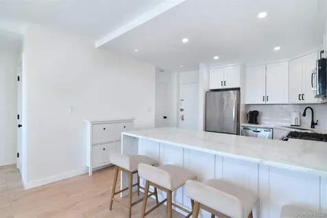 703 Pelham Road New Rochelle NY 10805