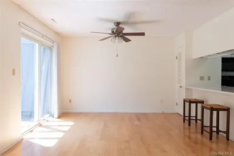 32 North Loop Rhinebeck NY 12572
