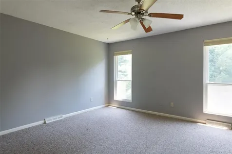 32 North Loop Rhinebeck NY 12572