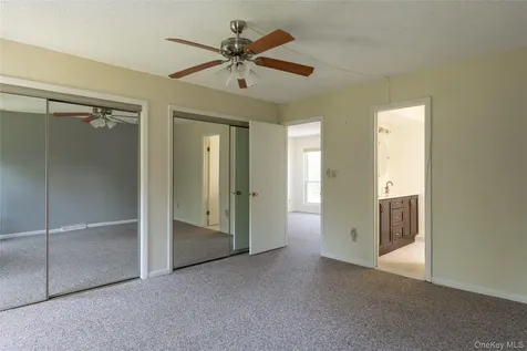 32 North Loop Rhinebeck NY 12572