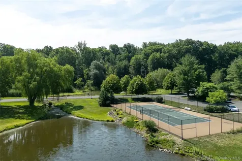 32 North Loop Rhinebeck NY 12572