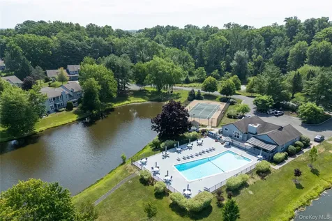 32 North Loop Rhinebeck NY 12572