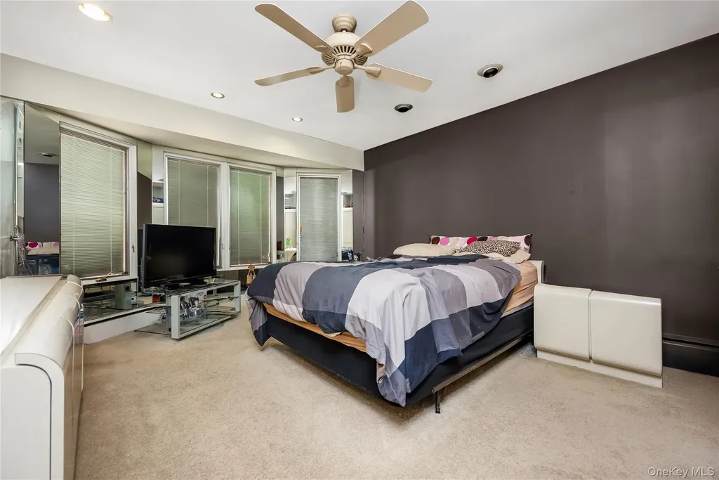 900 Flanders Drive Valley Stream NY 11581