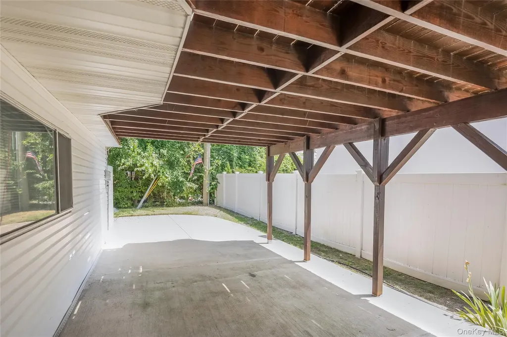 900 Flanders Drive Valley Stream NY 11581