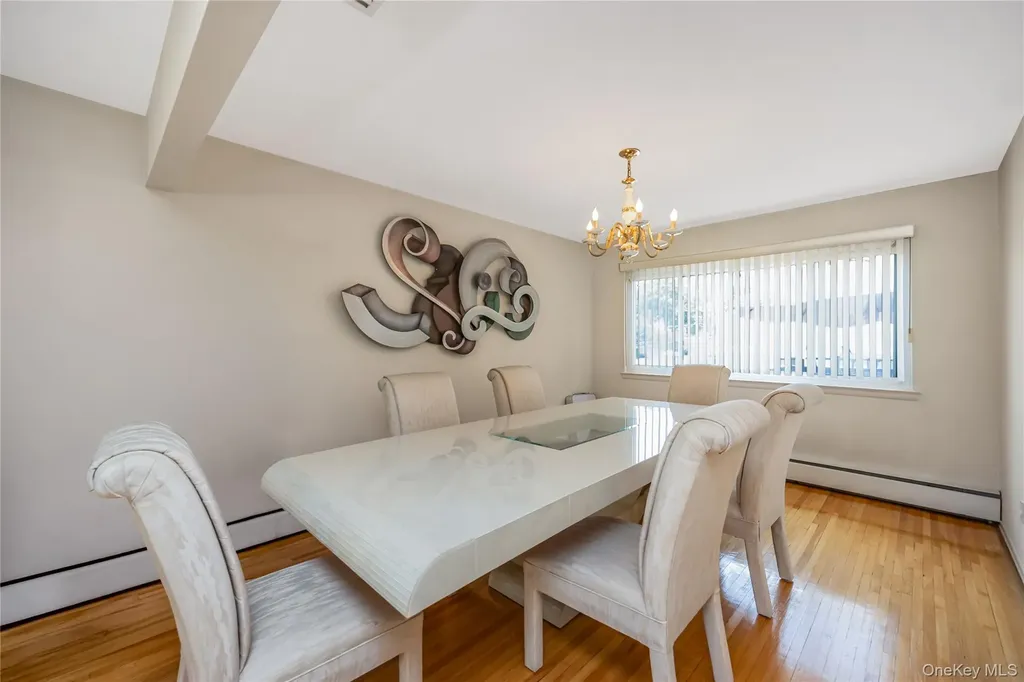900 Flanders Drive Valley Stream NY 11581