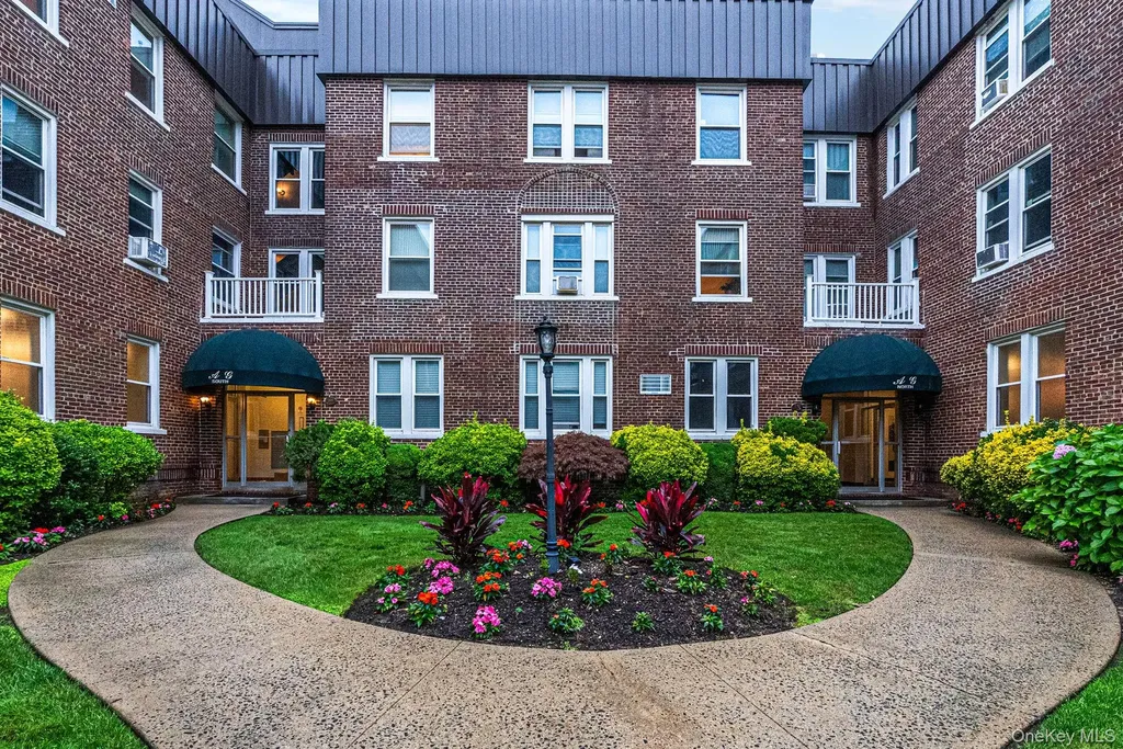 185 Atlantic Avenue Lynbrook NY 11563