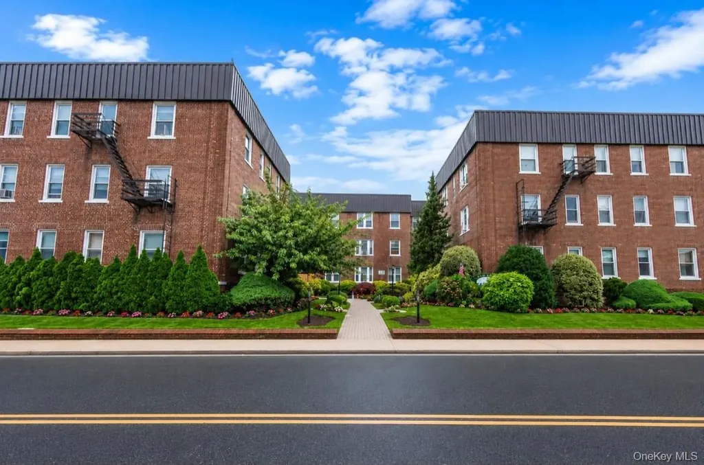 185 Atlantic Avenue Lynbrook NY 11563