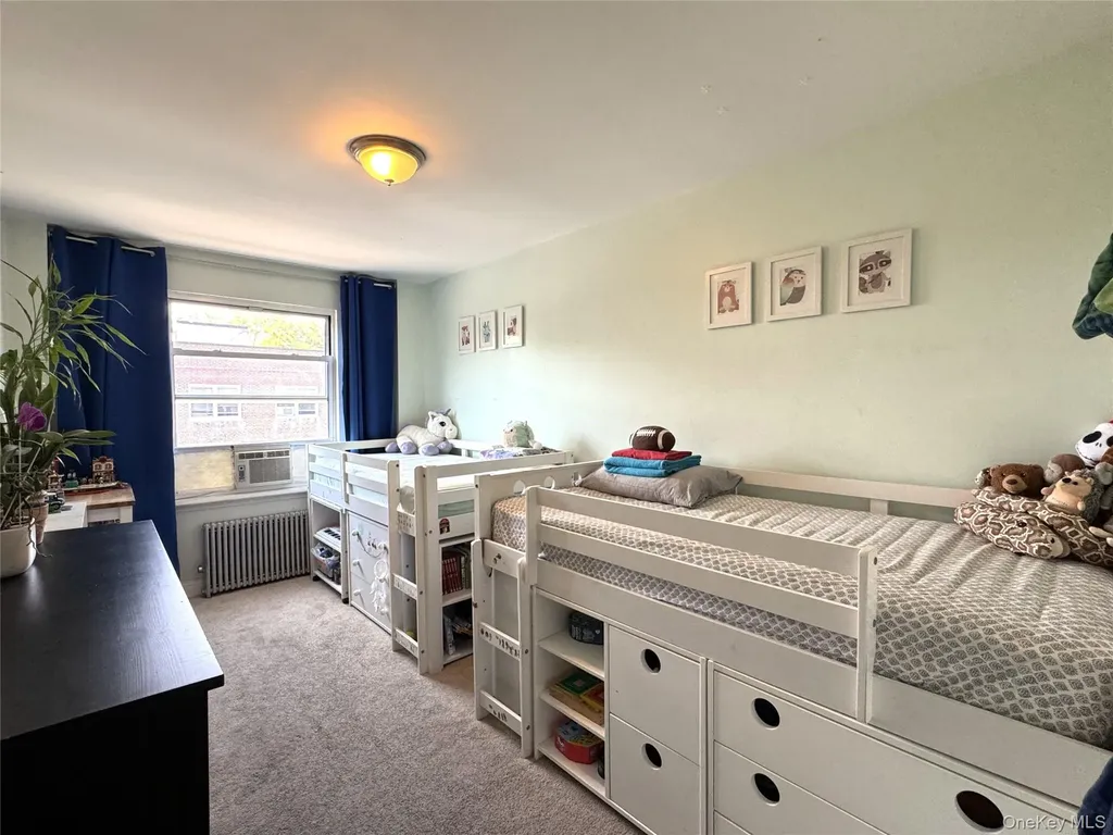141-02 78th Road Flushing NY 11367