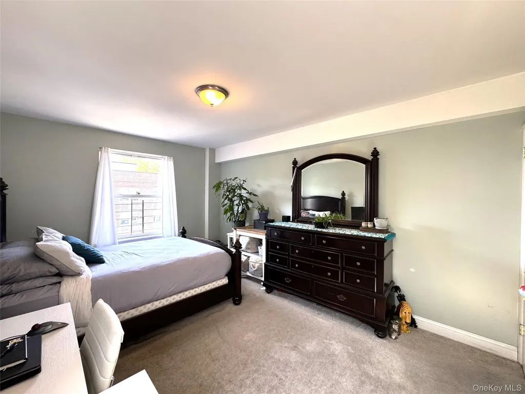141-02 78th Road Flushing NY 11367