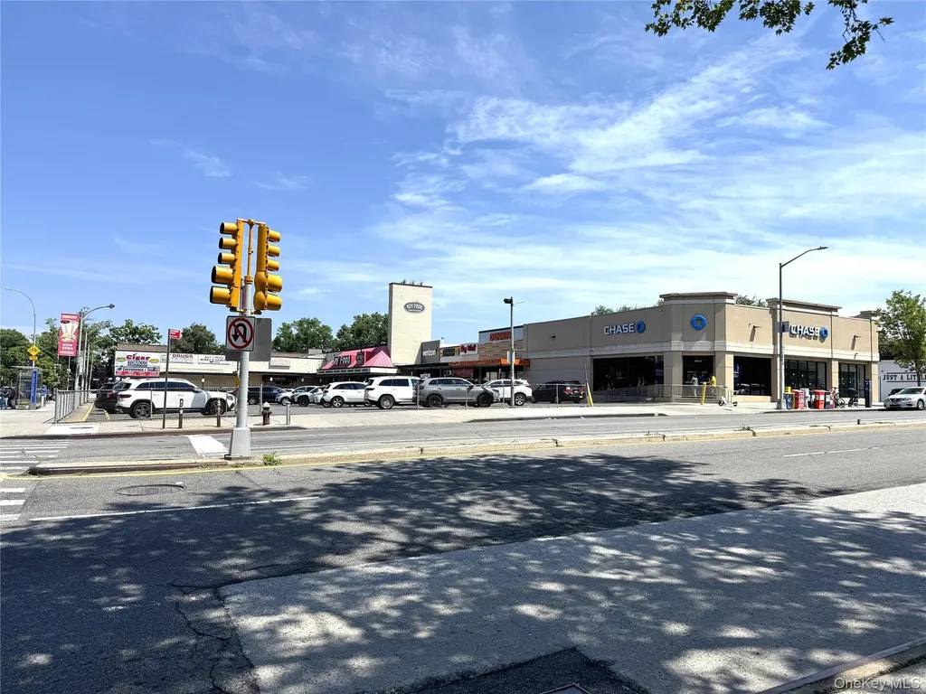 141-02 78th Road Flushing NY 11367