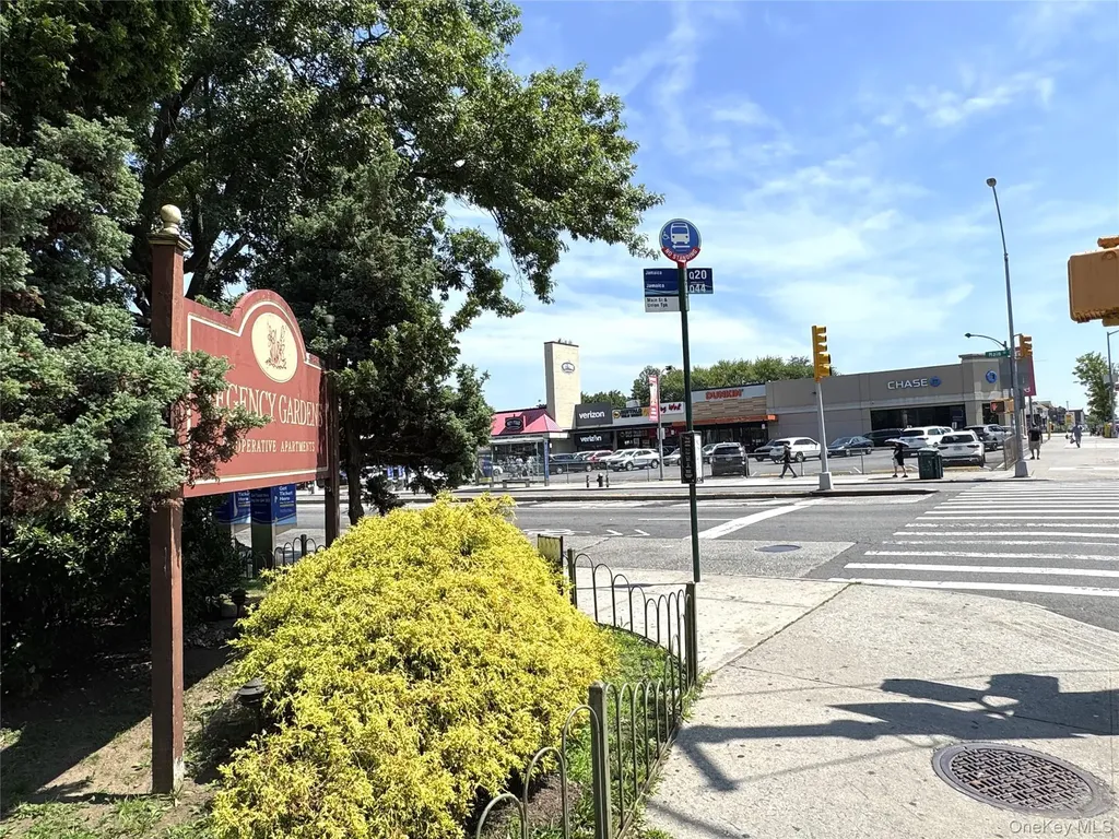 141-02 78th Road Flushing NY 11367