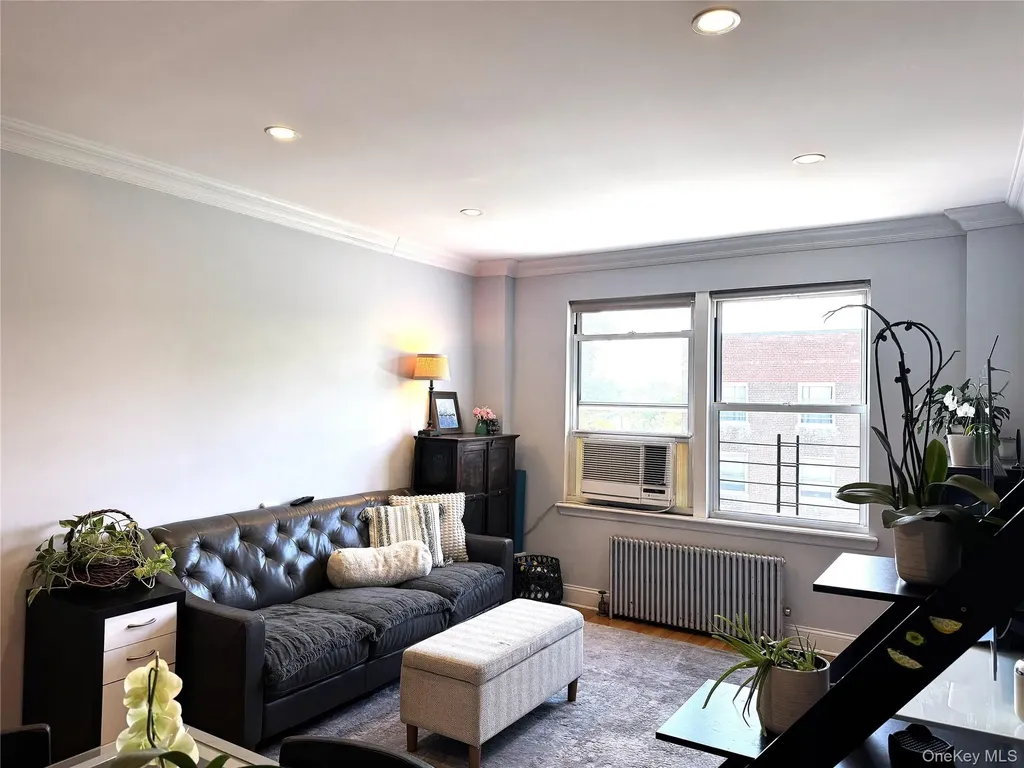 141-02 78th Road Flushing NY 11367