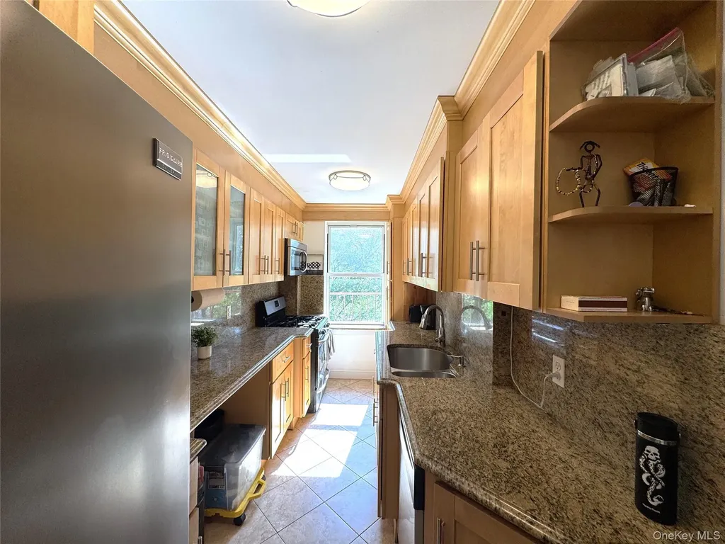 141-02 78th Road Flushing NY 11367