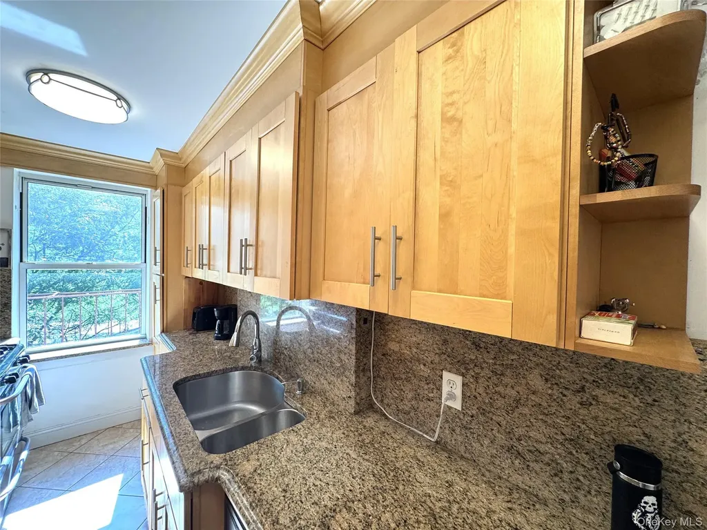 141-02 78th Road Flushing NY 11367
