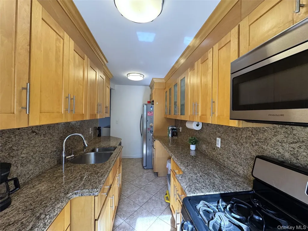 141-02 78th Road Flushing NY 11367