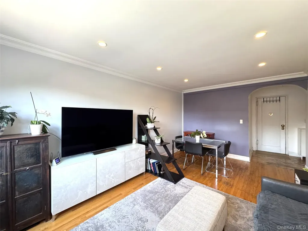 141-02 78th Road Flushing NY 11367