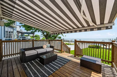16 Brockmeyer Drive Massapequa NY 11758