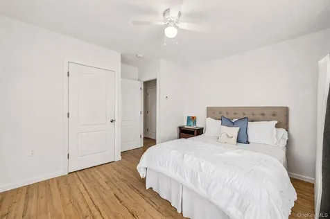 16 Brockmeyer Drive Massapequa NY 11758