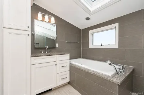 16 Brockmeyer Drive Massapequa NY 11758