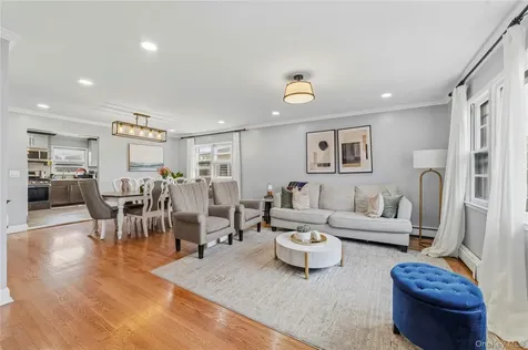 21 Bryn Mawr Place Yonkers NY 10701