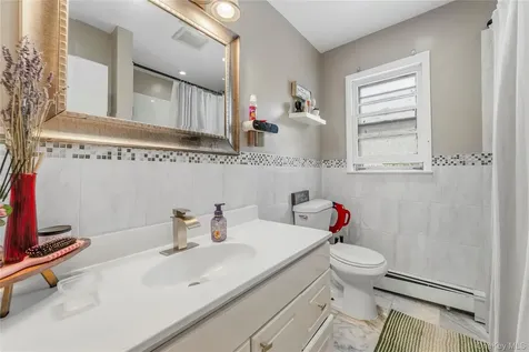 21 Bryn Mawr Place Yonkers NY 10701