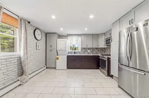 21 Bryn Mawr Place Yonkers NY 10701