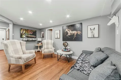 21 Bryn Mawr Place Yonkers NY 10701