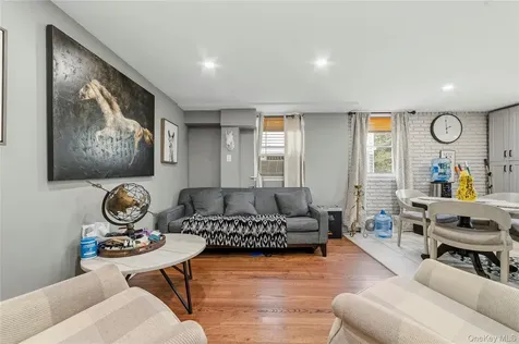 21 Bryn Mawr Place Yonkers NY 10701