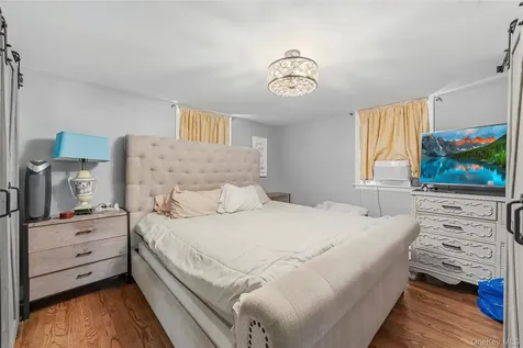 21 Bryn Mawr Place Yonkers NY 10701