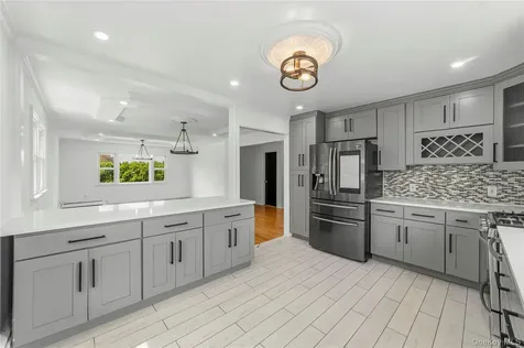 21 Bryn Mawr Place Yonkers NY 10701
