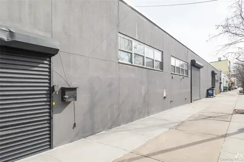 300 Kingsland Avenue Brooklyn NY 11222