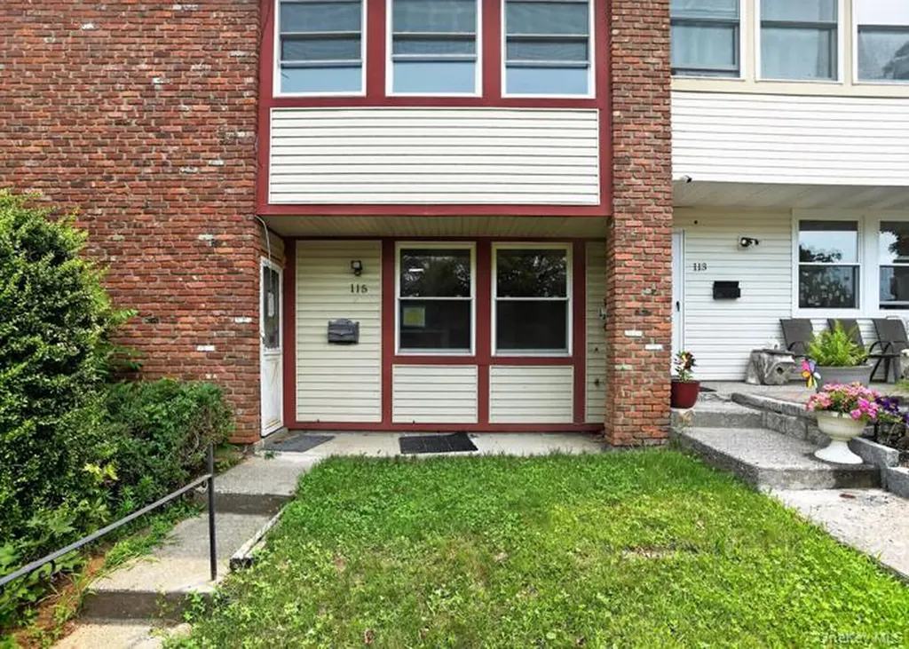 115 Rolling Way Peekskill NY 10566