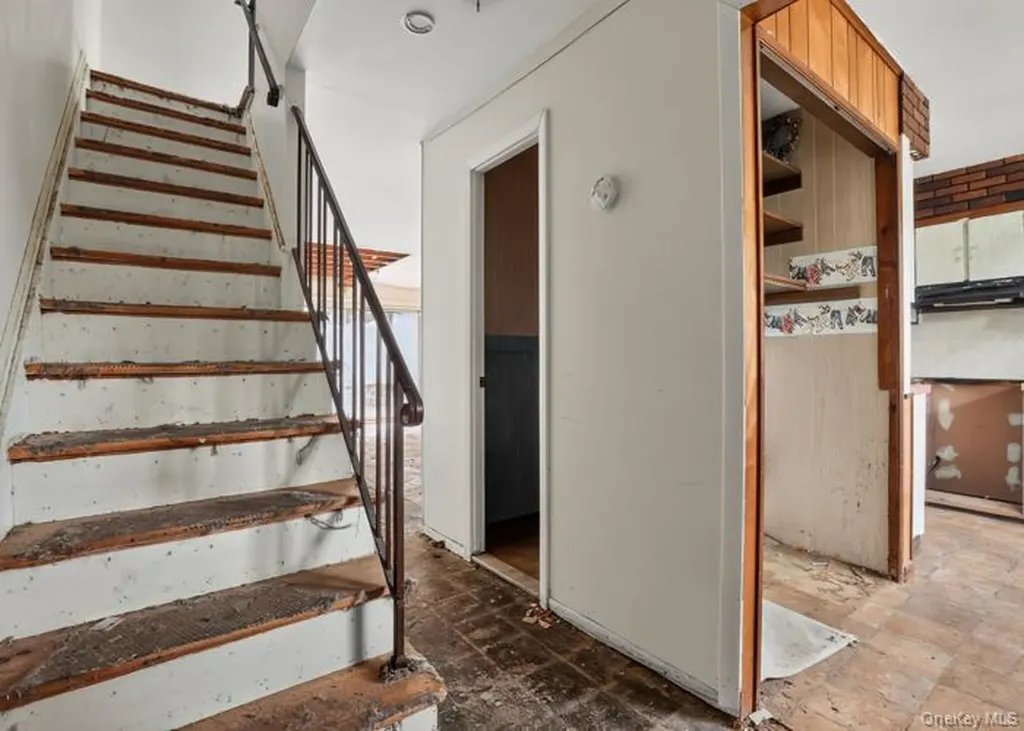 115 Rolling Way Peekskill NY 10566