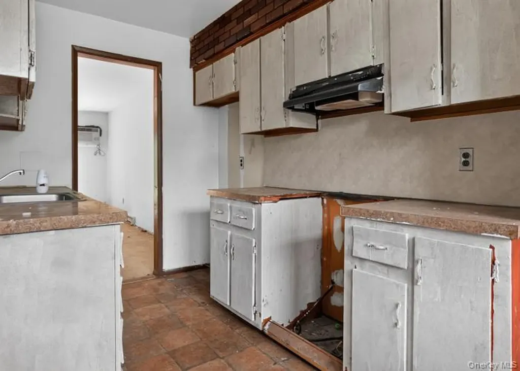 115 Rolling Way Peekskill NY 10566