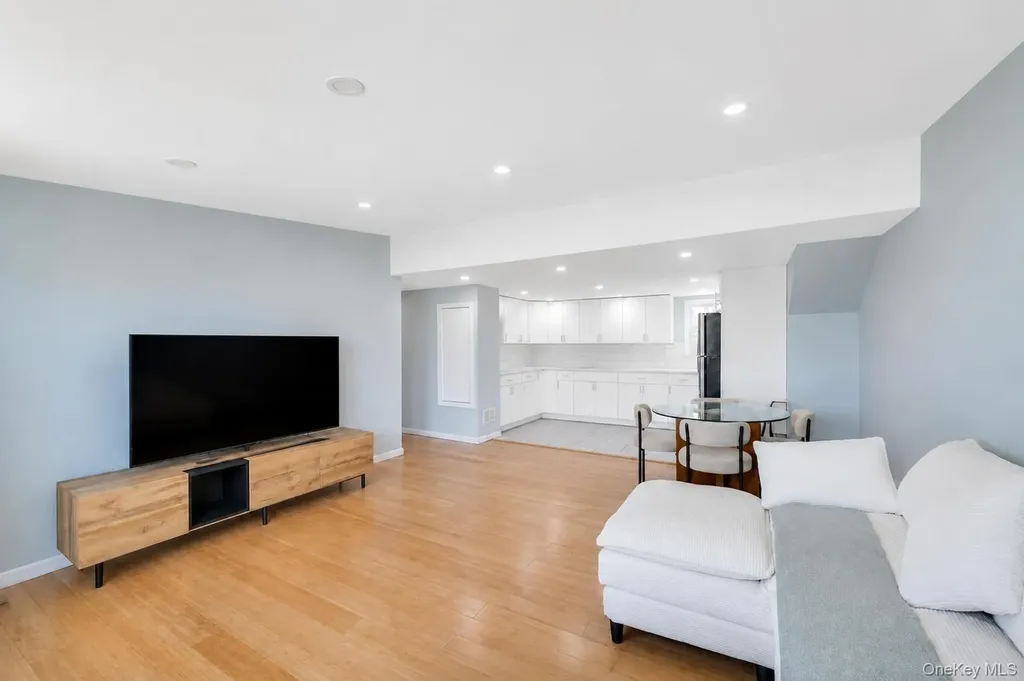 165 Wilfred Boulevard Hicksville NY 11801