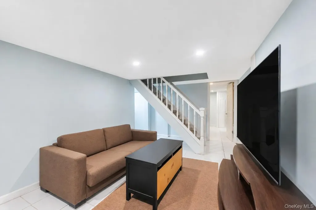 165 Wilfred Boulevard Hicksville NY 11801