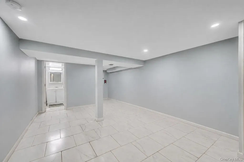 165 Wilfred Boulevard Hicksville NY 11801